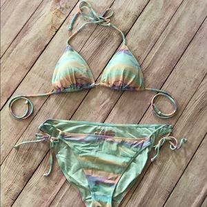 Victoria’s Secret bikini